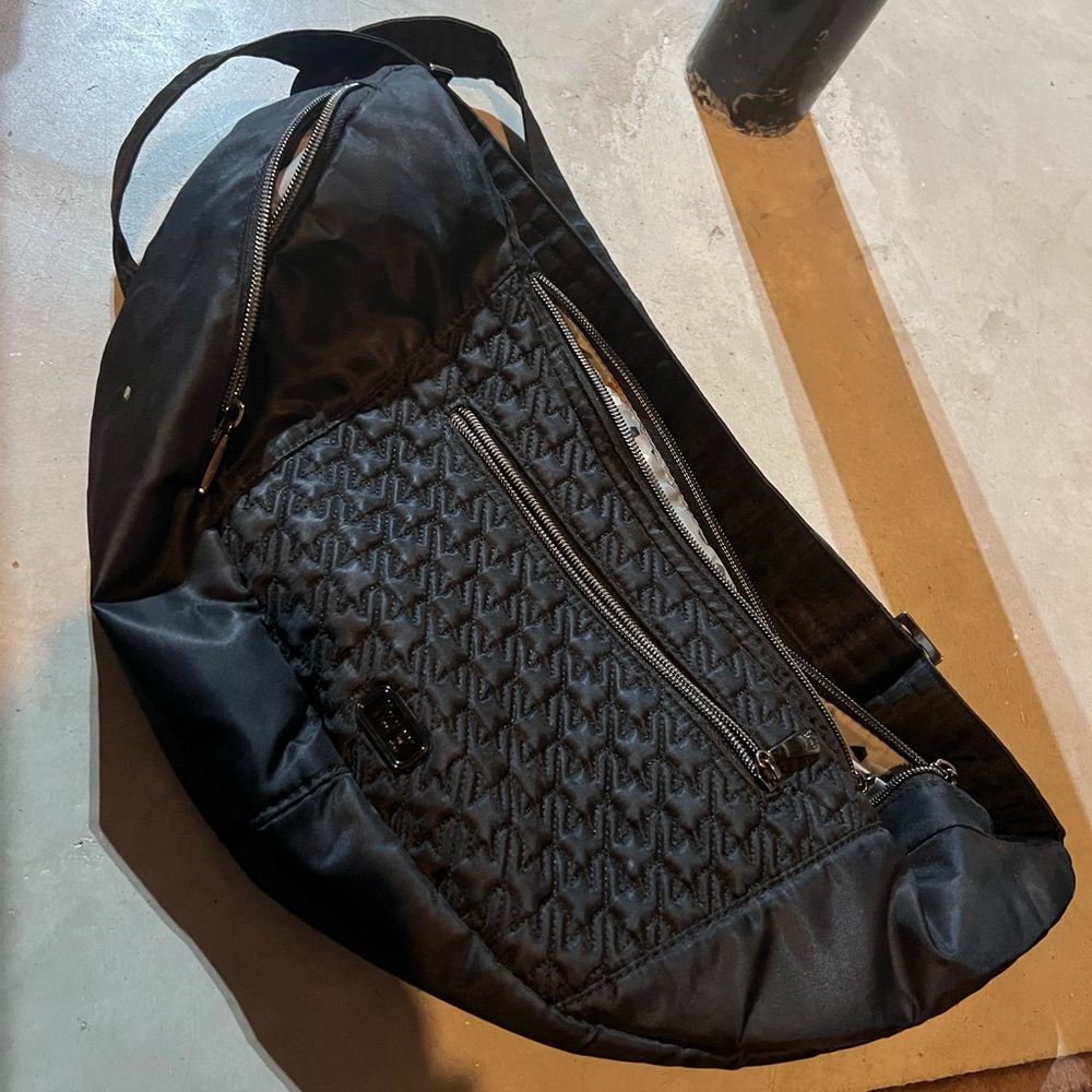 Lug Boomerang Sling